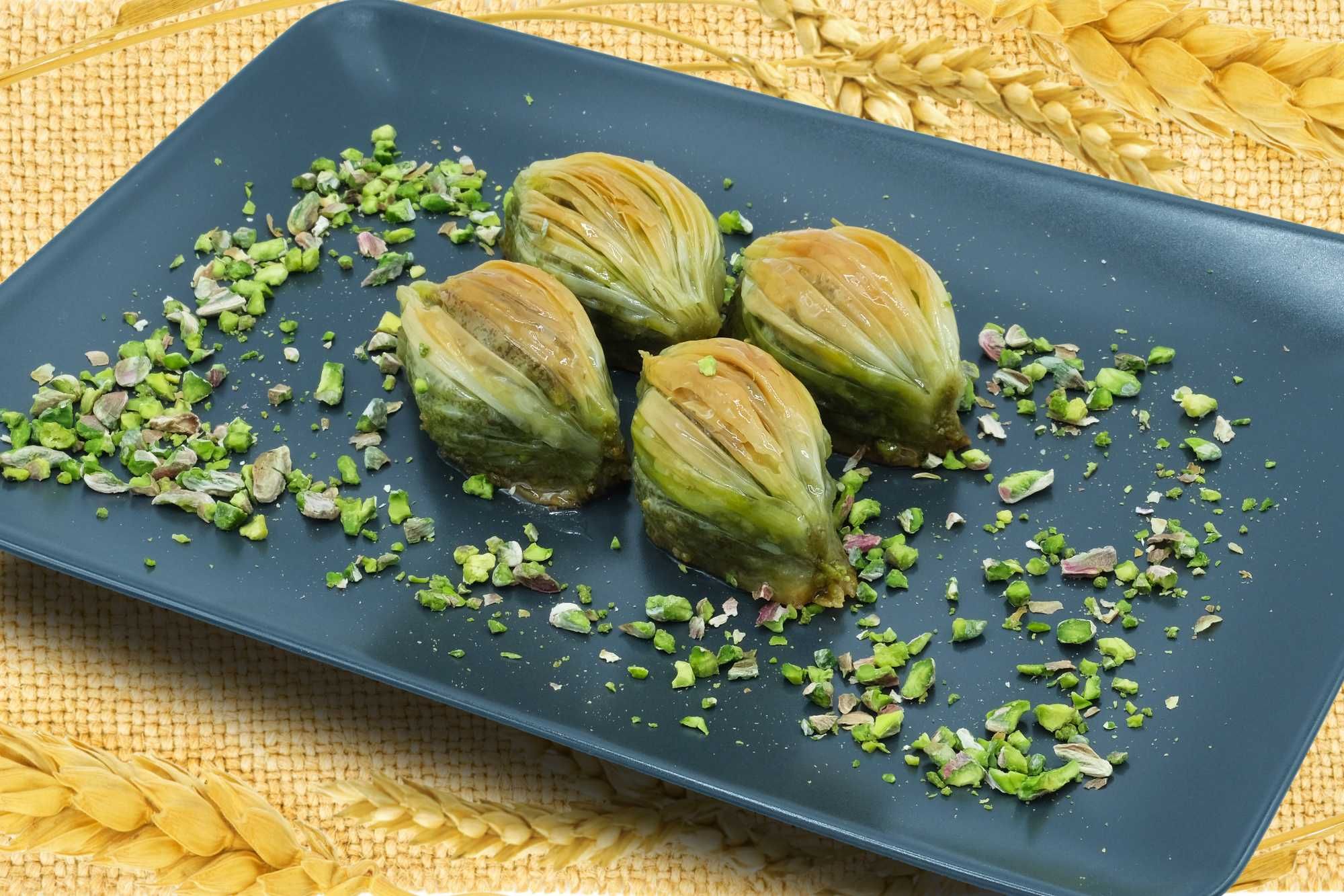 Fıstıklı Midye Baklava