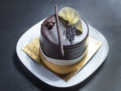 Fıstıklı Çikolatalı Pasta (No. 0)